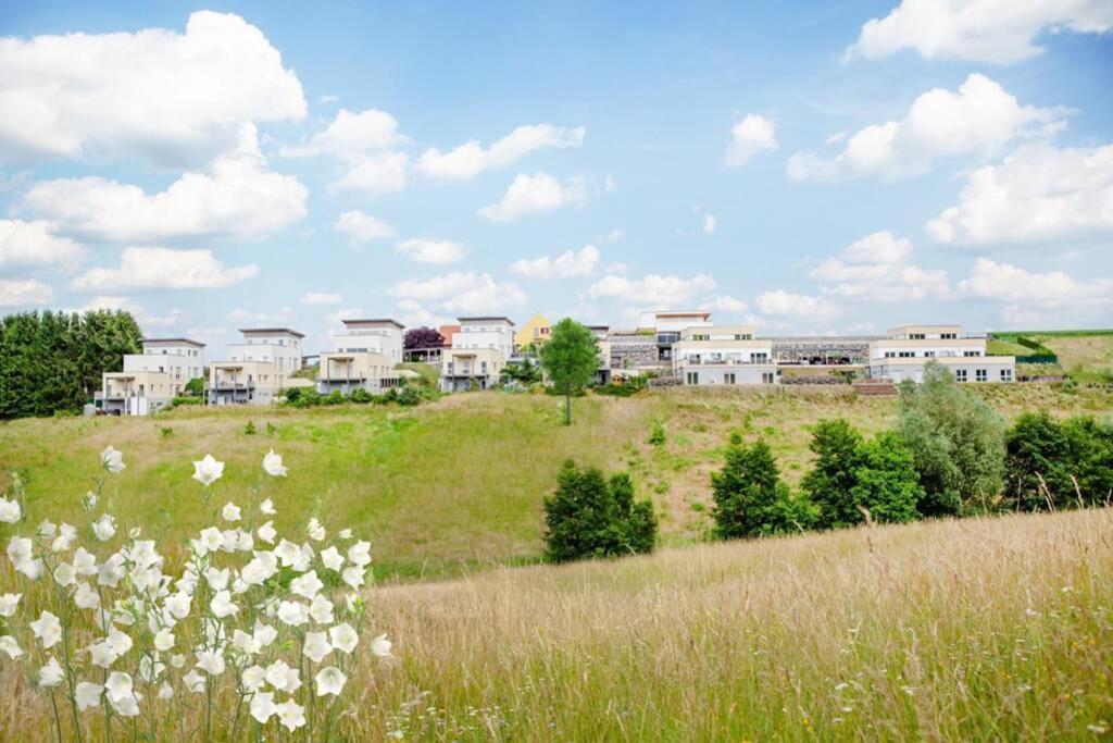 Апартаменти Gaestetraum Mit Wunderschoenem Ausblick Und Garten Muhldorf Bei Feldbach Екстер'єр фото